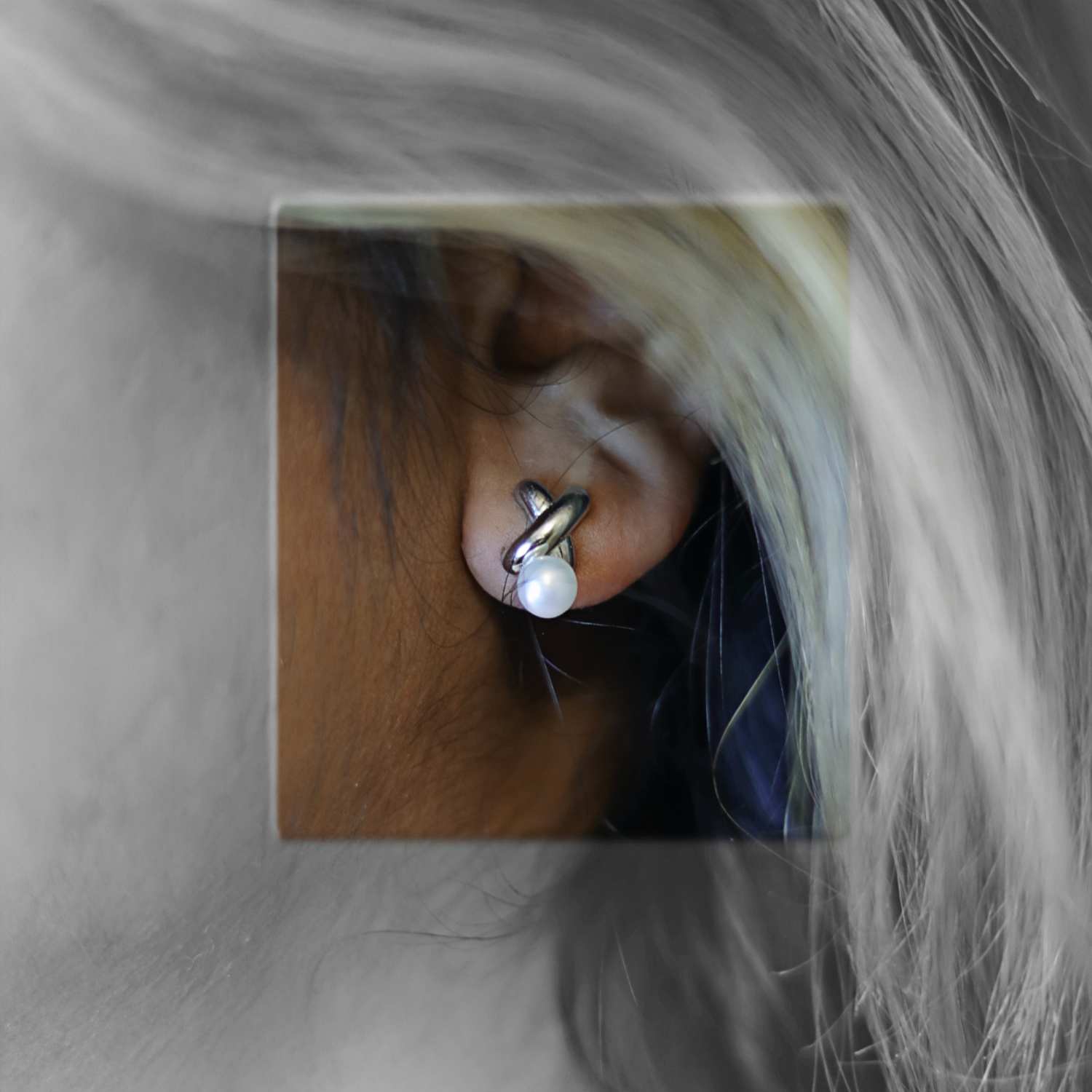 X-Knot Pearl Earrings