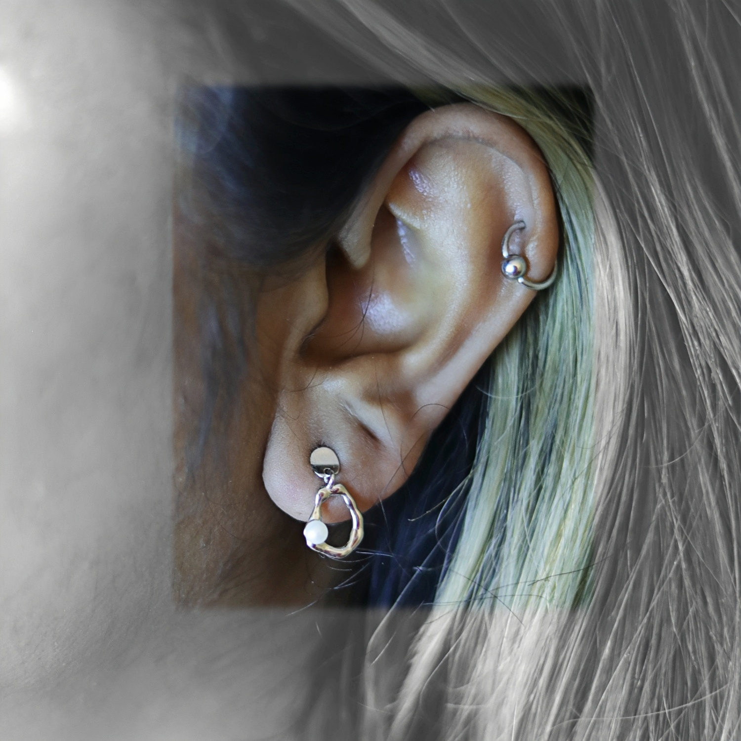 Wavelet Pearl Loop Earrings